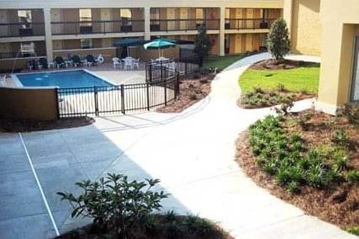 Property Grounds 67 of 81