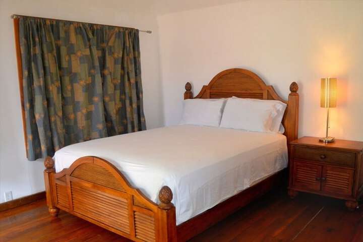 Room 10 of 48