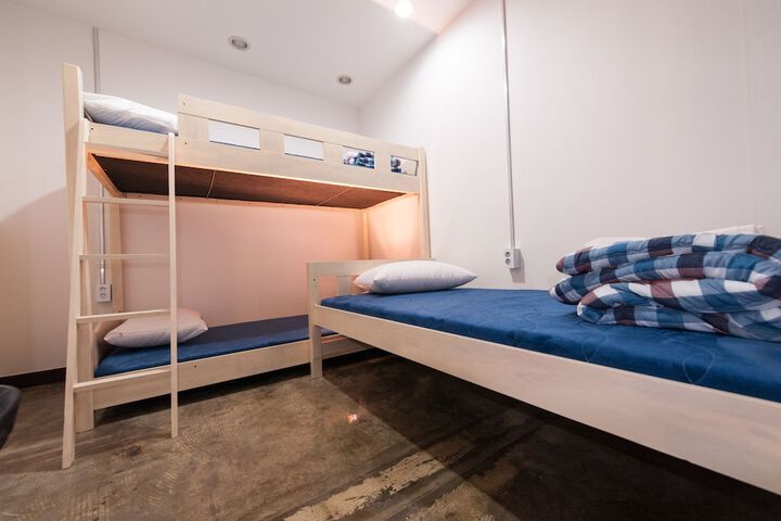 Room 27 of 151