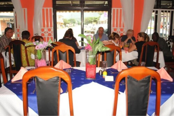Dining 15 of 20