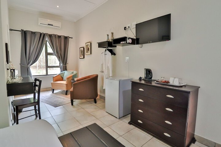 Room 6 of 96