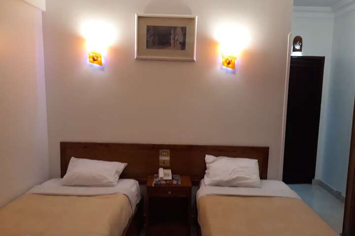 Room 18 of 85