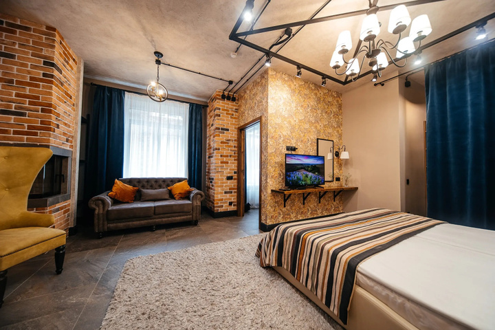 Room 15 of 20