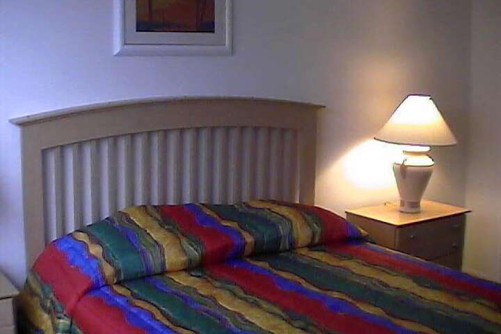 Room 4 of 11