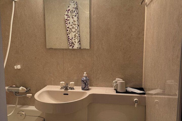 Room 18 of 35