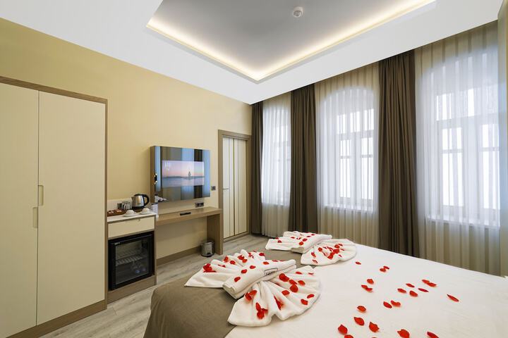 Room 12 of 43