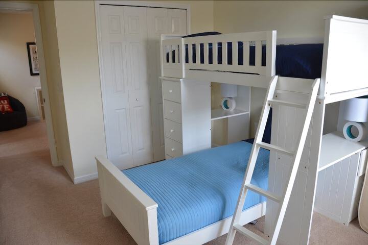 Room 40 of 43