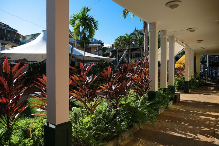 Hotel Entry