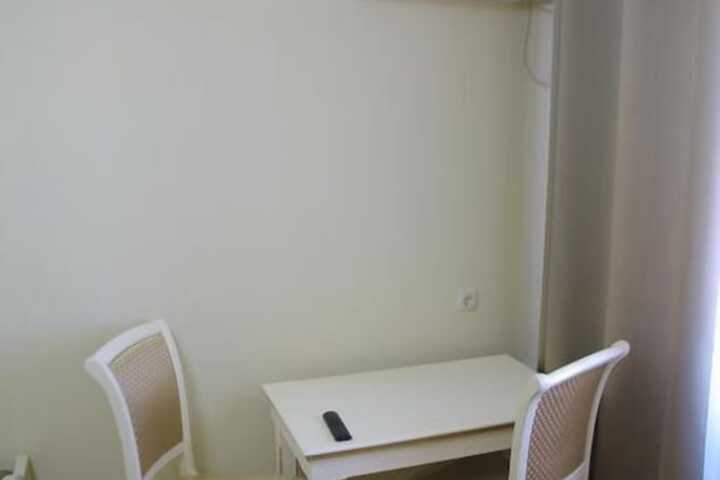 Room 6 of 13