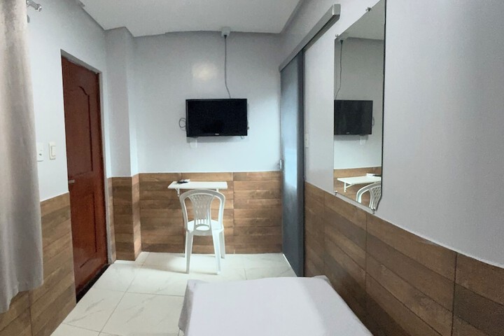 Room 14 of 60
