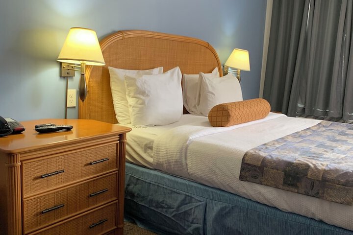 Room 10 of 13