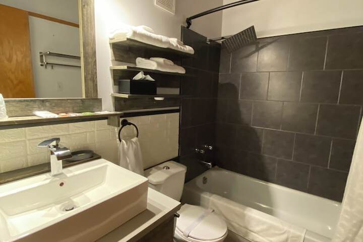 Room 163 of 167