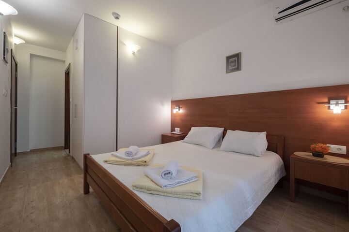 Room 16 of 54