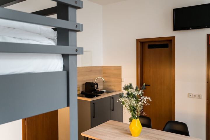 Room 16 of 101