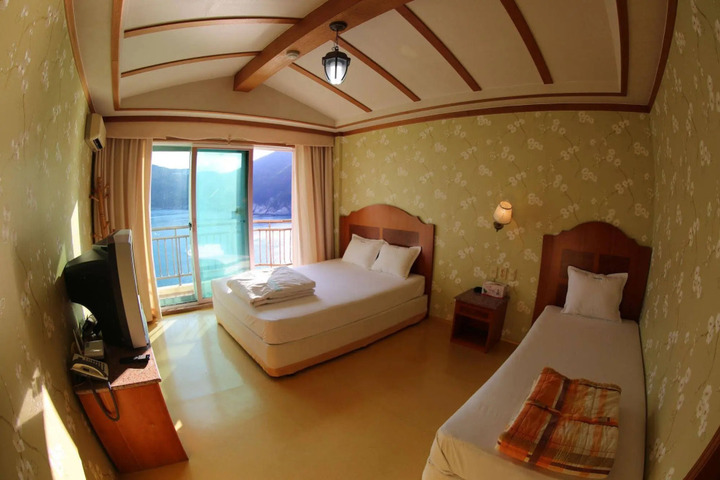 JANGSUNGPO BEACH HOTEL