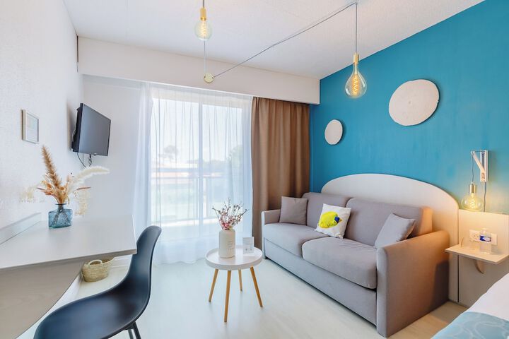 Room 10 of 66