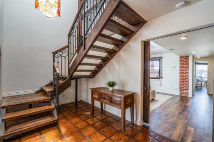 2700 Ocean Blvd. Home in Corona Del Mar, CA