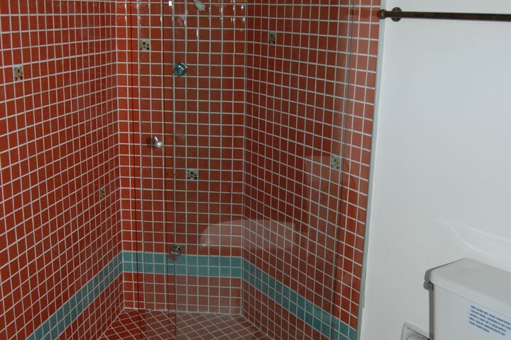 Room 6 of 34