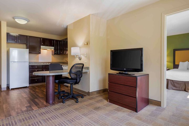 Room 22 of 37