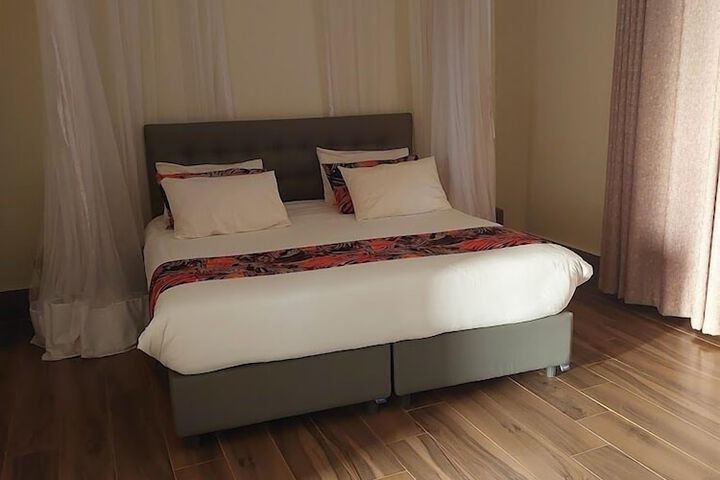 Room 4 of 44