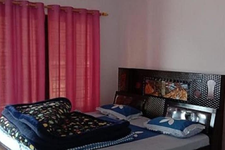 Room 8 of 70
