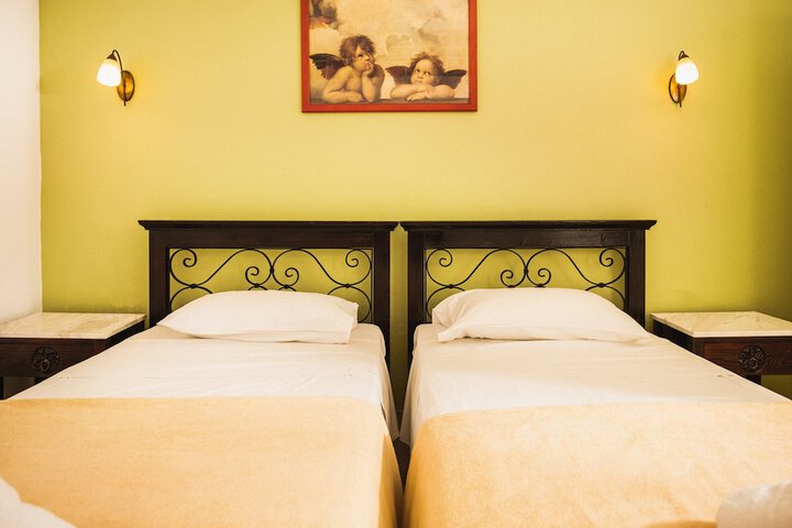 Room 21 of 61
