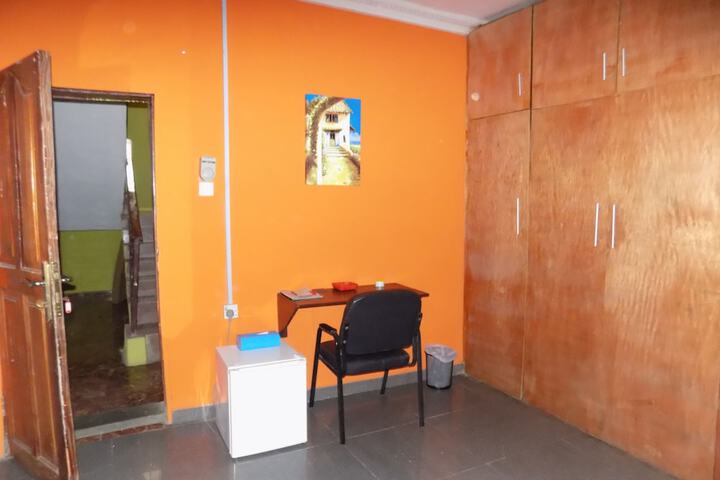 Room 17 of 27