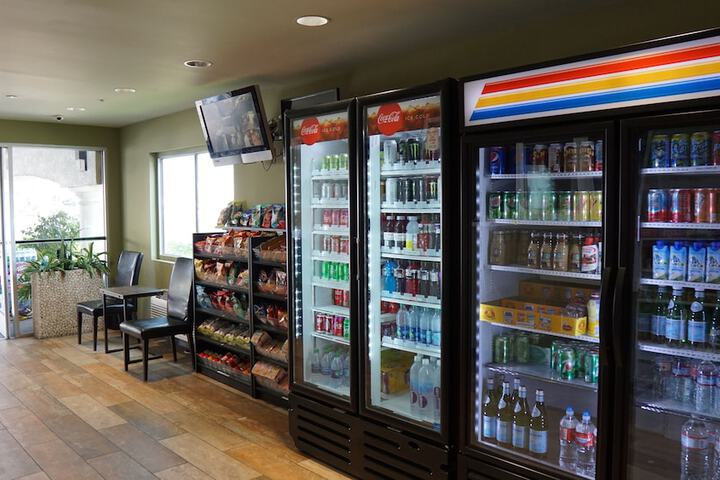 Snack bar