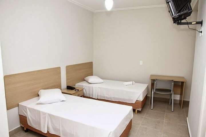 Room 9 of 38