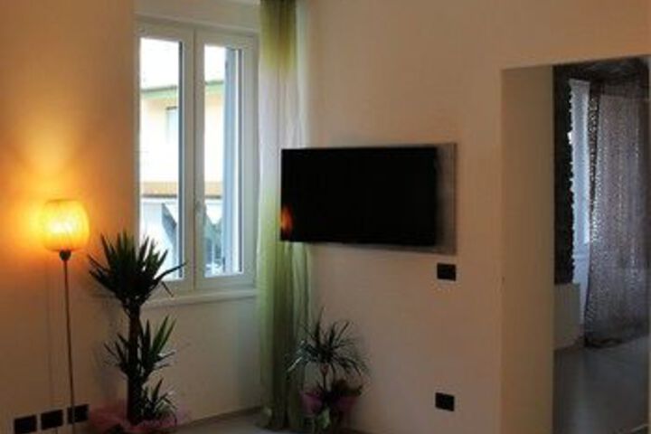 Room 10 of 20