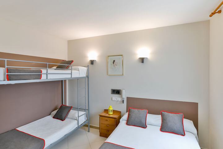 Room 10 of 31
