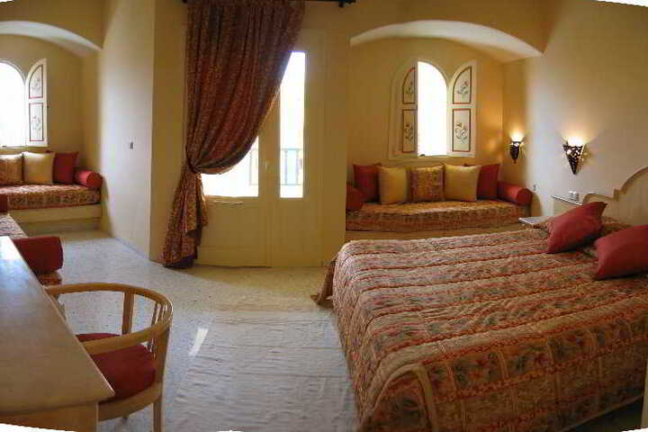 Room 7 of 10