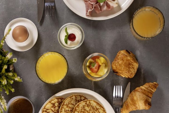 Breakfast/Coffee Service 67 of 108