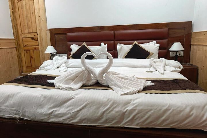 Room 4 of 35