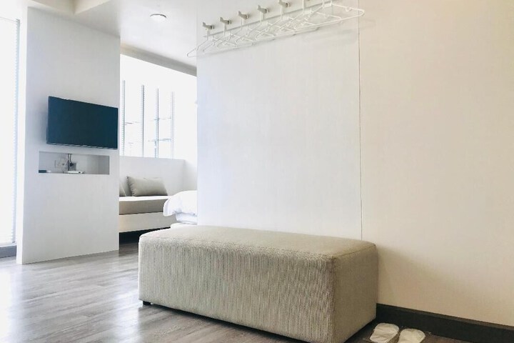 Room 16 of 39