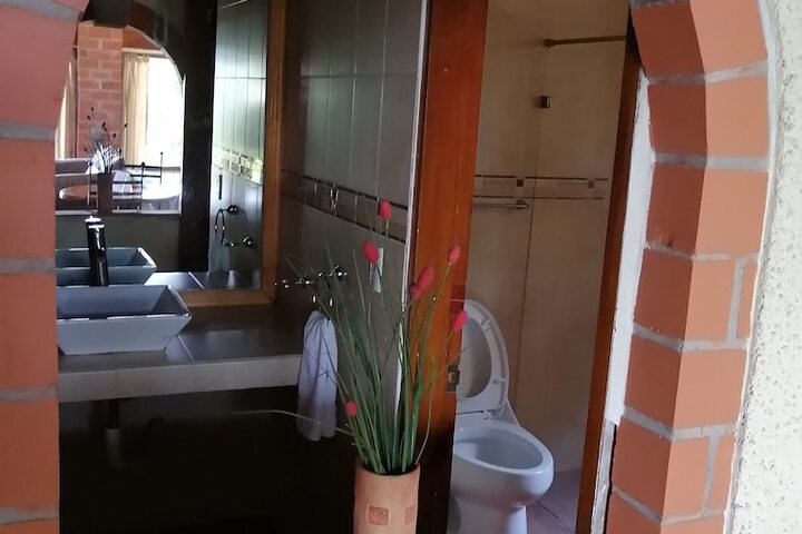 Room 12 of 38