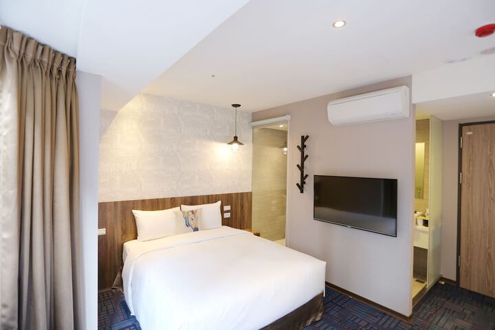 Room 22 of 57