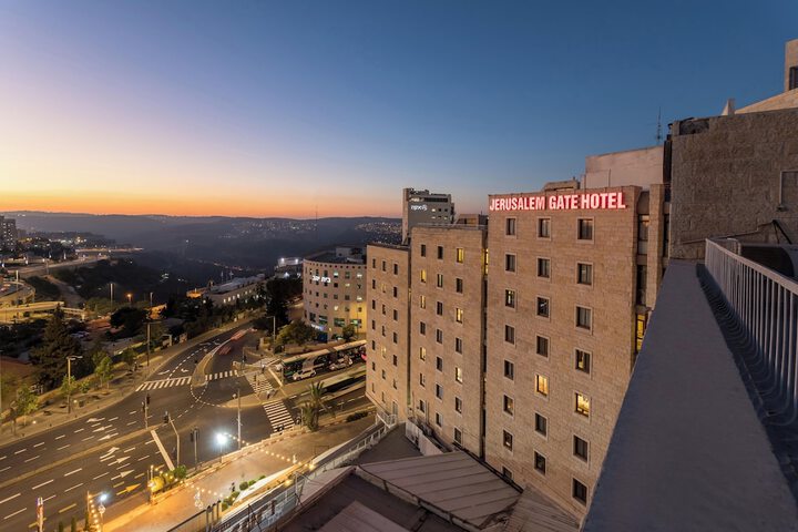 Hotel 32 of 32