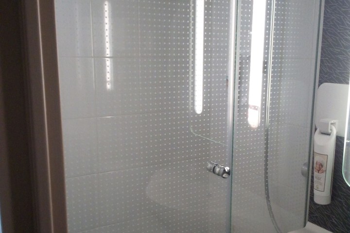 Room 14 of 29