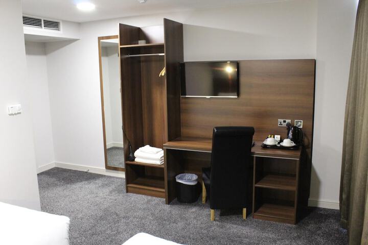 Room 12 of 41
