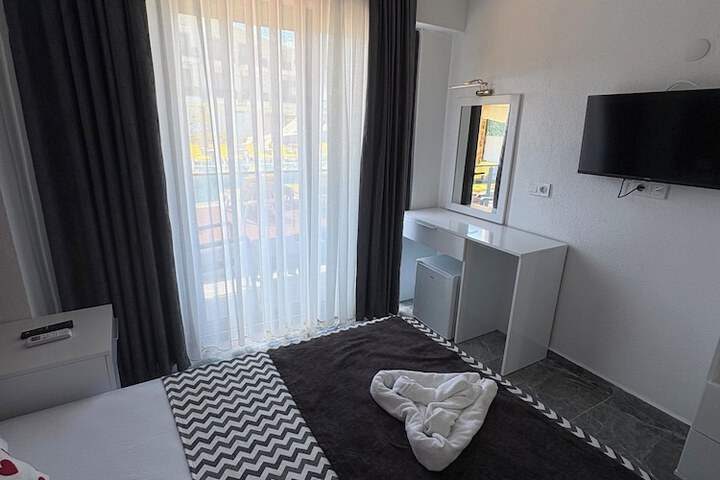 Room 14 of 38