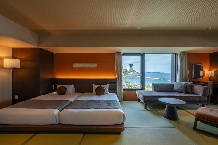 Room 25 of 74