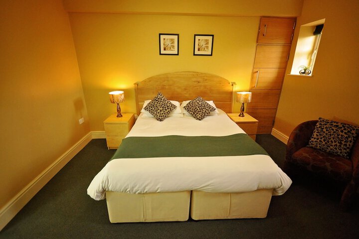 Room 15 of 65