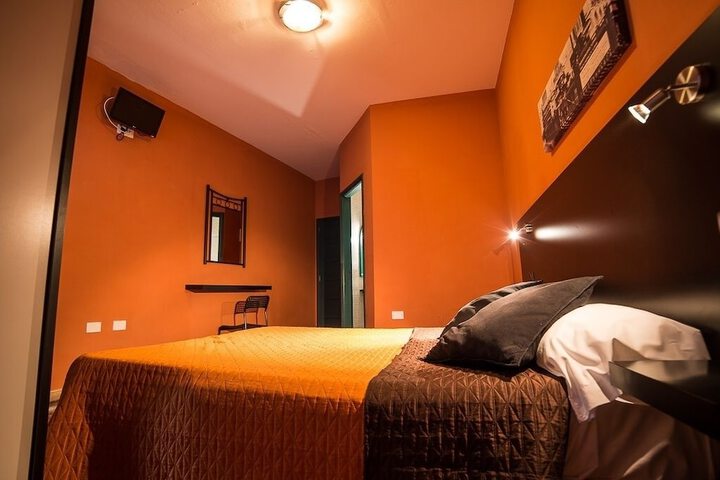 Room 6 of 21