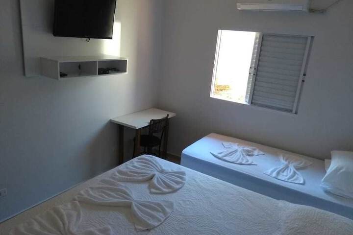 Room 5 of 10