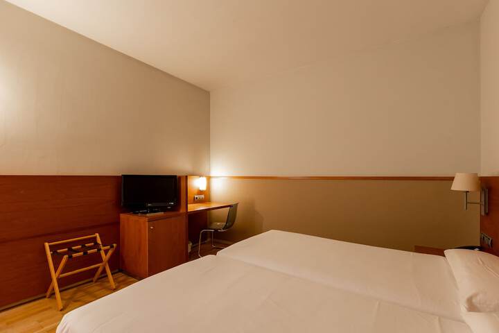 Room 19 of 75
