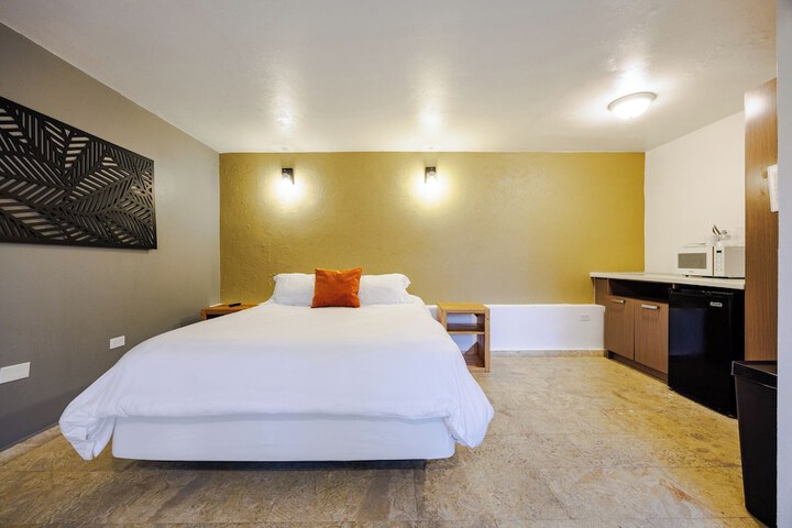 Room 42 of 171