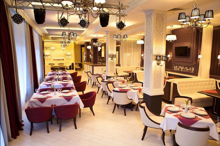 Dining Photos