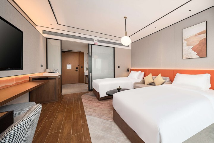 Room 15 of 66