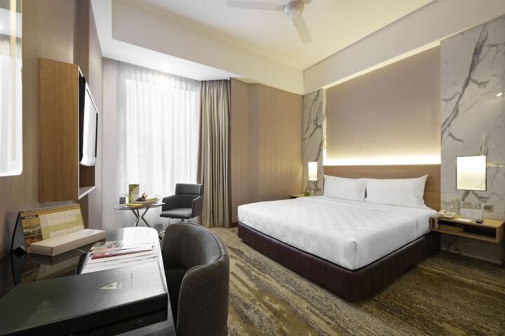 Room 4 of 41